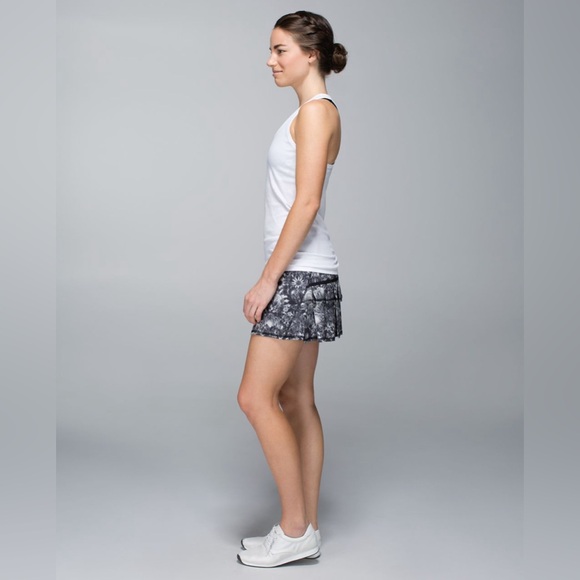 Lululemon Run: Pace Setter Skirt 4wayStretch Flowabunga Black Angel Wing Size 2 - Picture 1 of 13